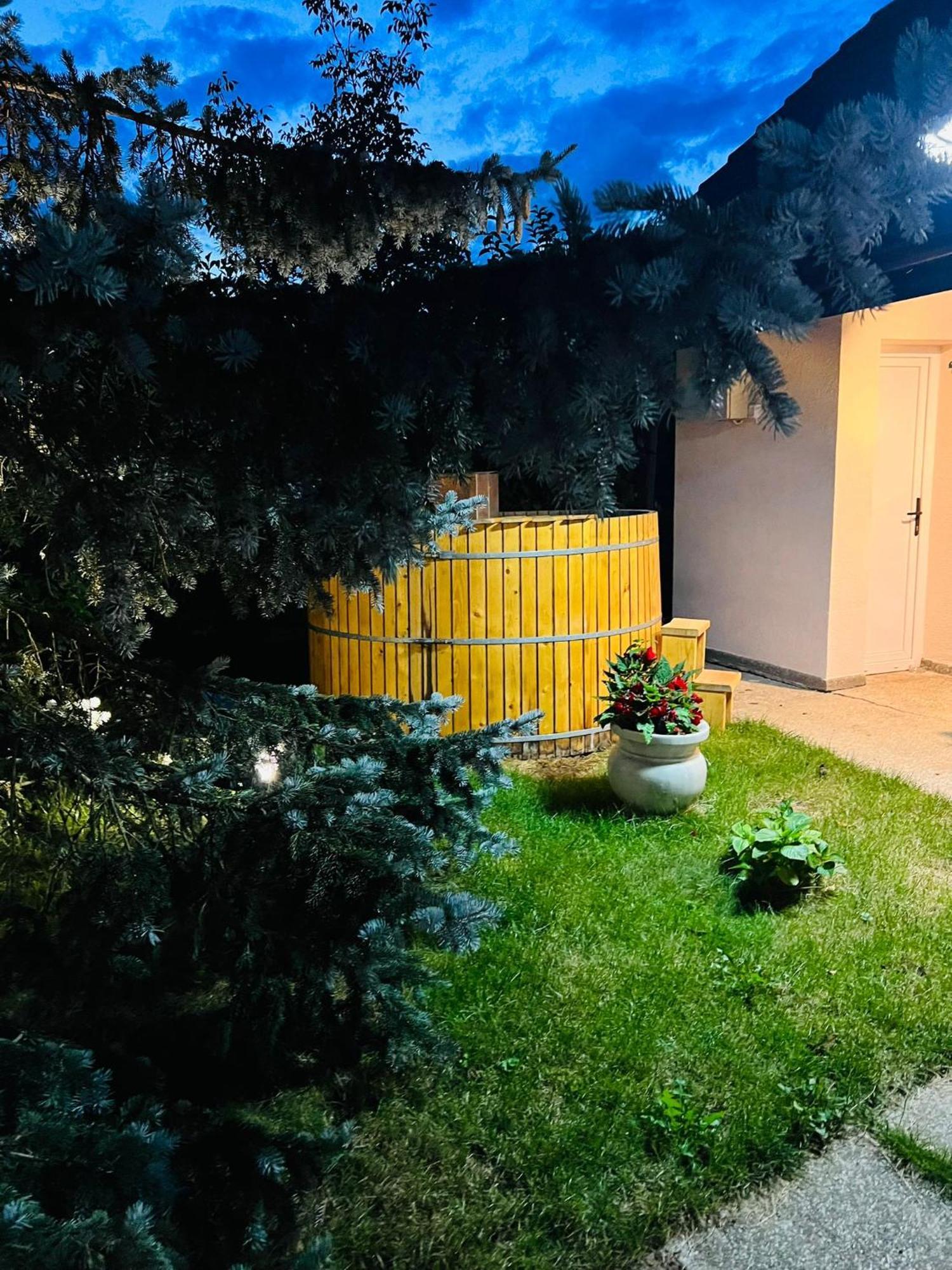 Evie'S Tree House Βίλα Dragomirna Εξωτερικό φωτογραφία